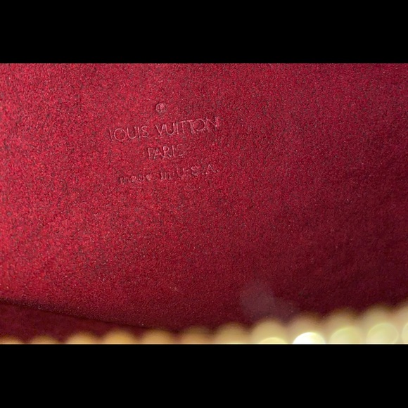 ❌❌SOLD❌❌ Louis Vuitton multi colour pochette. - Picture 7 of 9